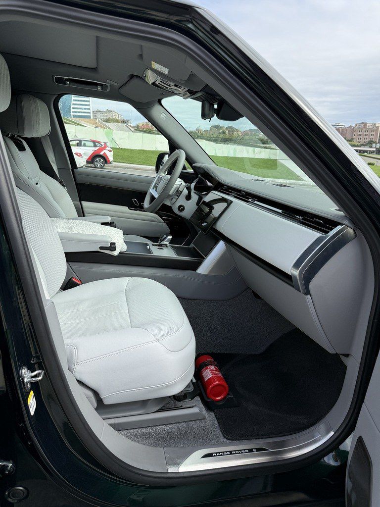 Land Rover Range Rover, 4.4 L, 2024 il, 15 000 km — Avtomobillər, Bakı (7)