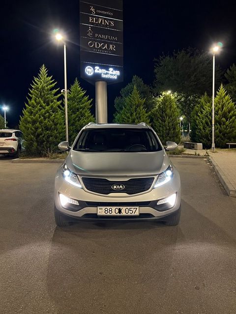 Kia Sportage: 2 l 2012 il Krossover — Bakı