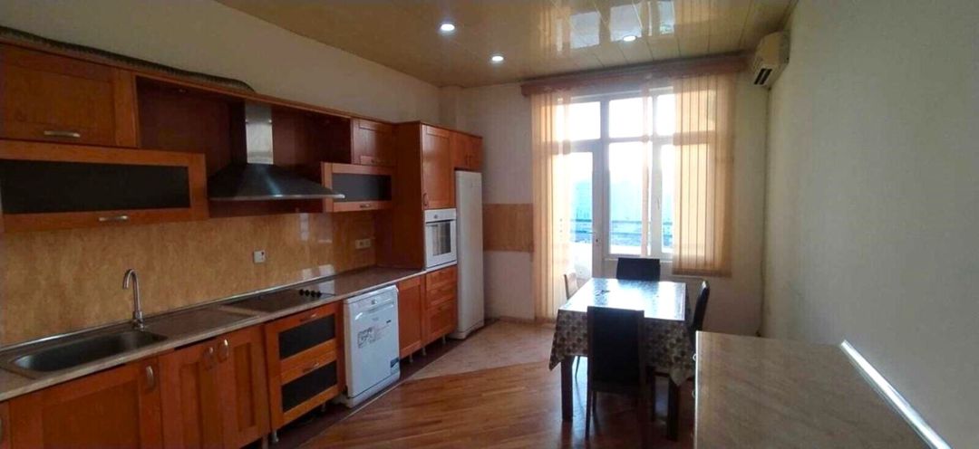 Satılır 4 otaqlı yeni tikili 225 m² — Mənzil, Bakı (12)