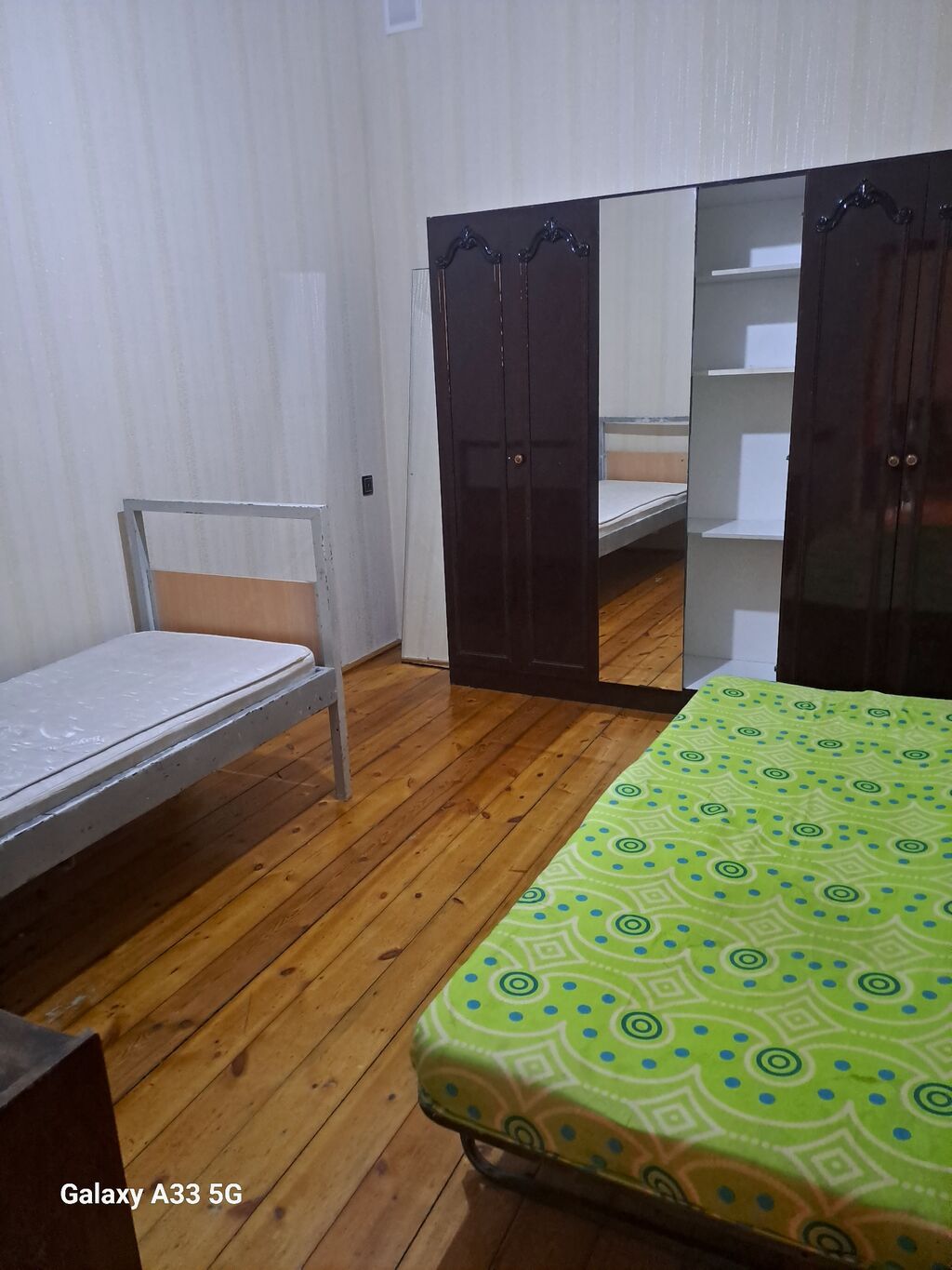 Mənzil Əhmədli metrosuna 5 dəqiqə məsafədə yerləşir.Xanım otaq yoldaşı — Ev, villa, Bakı (5)