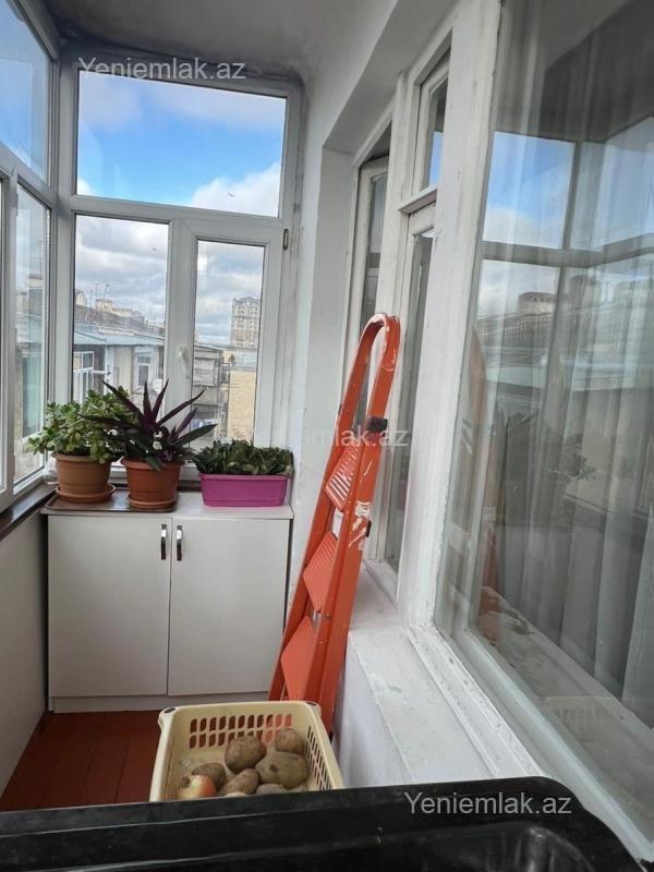 Satılır 4 otaqlı Bina evi menzil (Köhnə tikili), 110 m², Səbail rayonu — Mənzil, Bakı (9)