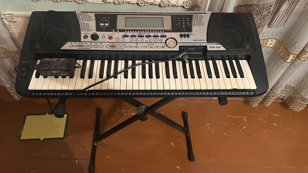 Yamaha PSR-550 sintezator - 61 klavişli portativ klaviatura - İki — Pianino və digər klaviş alətləri, Bakı (4)