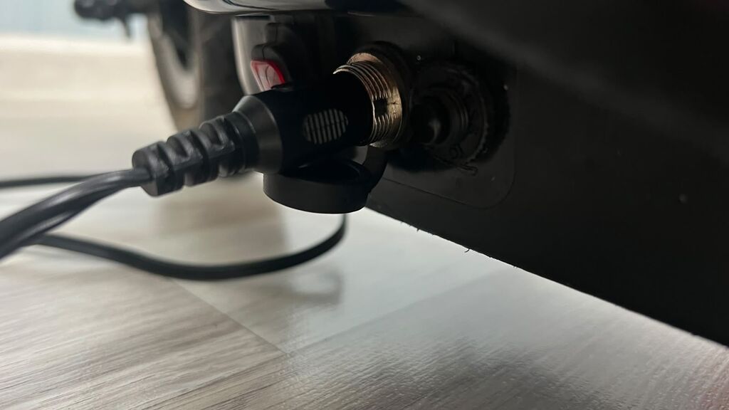 İşlənmiş Elektrik samokat 8", 250 Vt, 16 - 25 km/s, Ünvandan götürmə — Skuterlər, Sumqayıt (5)