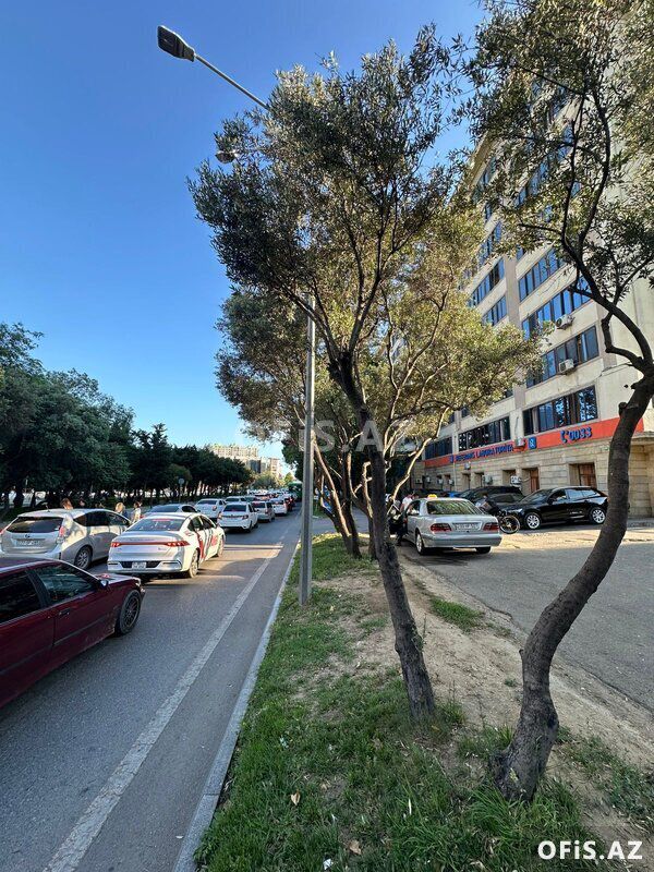 Köhnə tikili Satılır Binəqədi r., Azadlıq Prospekti m., 3 otaq, 78 m² — Mənzil, Bakı