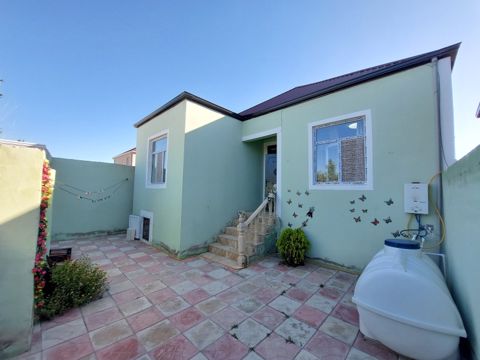 Satılır 3 otaqlı həyət evi/bağ evi 90 m² — Bakı