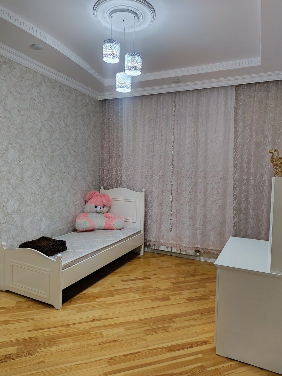 Satılır 6 otaqlı həyət evi/bağ evi 200 m² — Ev, villa, Bakı (8)