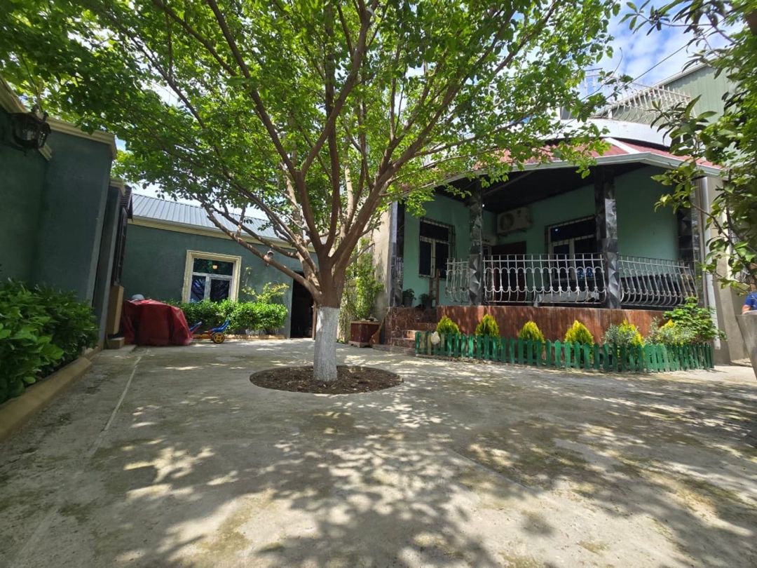 Satılır 5 otaqlı həyət evi/bağ evi 300 m² — Ev, villa, Bakı (2)