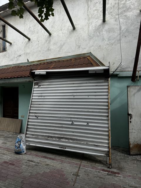 Jalüz qapı — Bakı