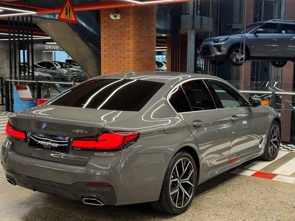 BMW 530e, 2.0 L, 12 kWh, 2021 il, 80 000 km — Avtomobillər, Bakı (5)