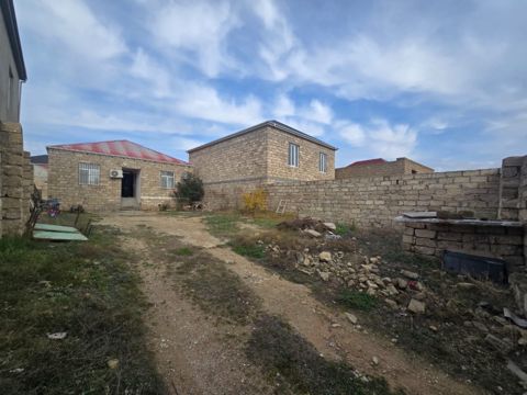 Satılır 4 otaqlı həyət evi/bağ evi 120 m² — Bakı