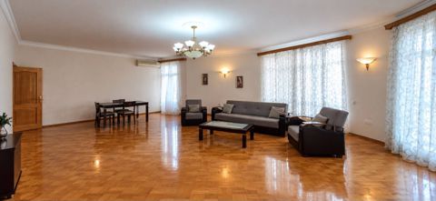 Satılır 4 otaqlı yeni tikili 225 m² — Bakı