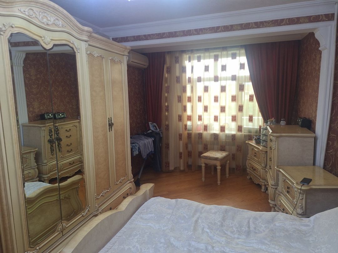 Satılır 5 otaqlı köhnə tikili 100 m² — Mənzil, Bakı (8)