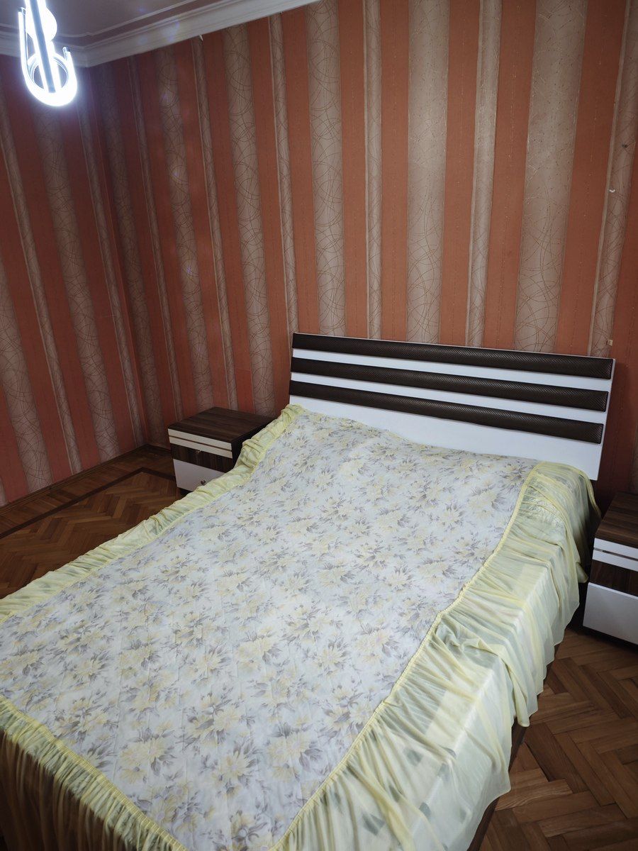 İcarəyə verilir 3 otaqlı köhnə tikili 85 m² — Mənzil, Bakı (2)
