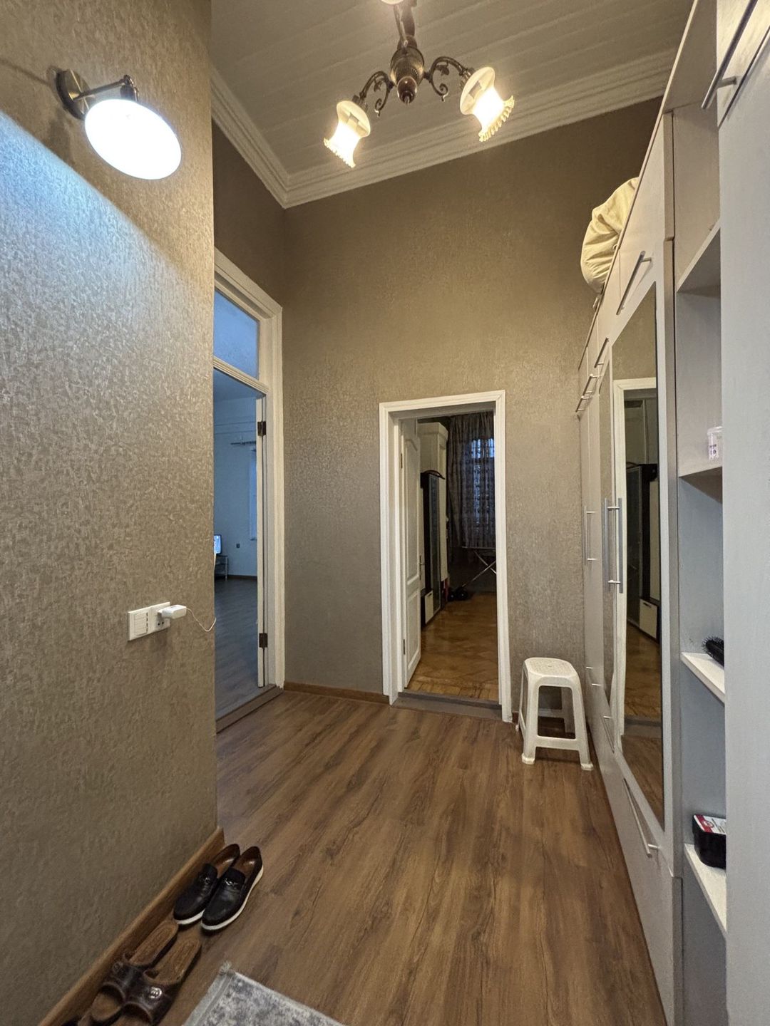 Satılır 3 otaqlı köhnə tikili 118 m² — Mənzil, Bakı (2)