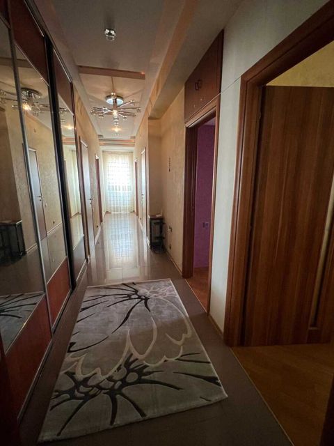 İcarəyə verilir 3 otaqlı yeni tikili 150 m² — Bakı