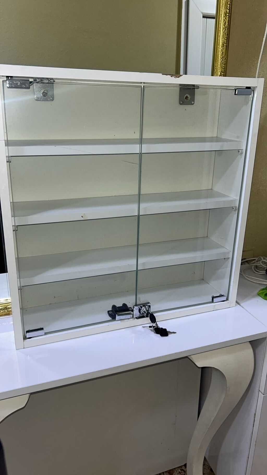 Lak polkası 50 azn.Ünvan Ecemi.Ayla91 — Salon mebeli, Digah