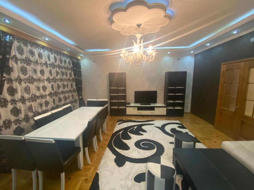 İcarəyə verilir 4 otaqlı yeni tikili 180 m² — Mənzil, Bakı (2)