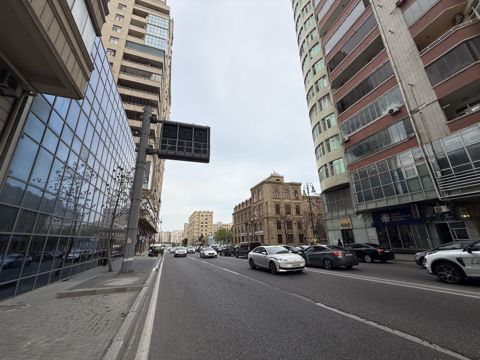 Satılır obyekt 190 m² — Bakı