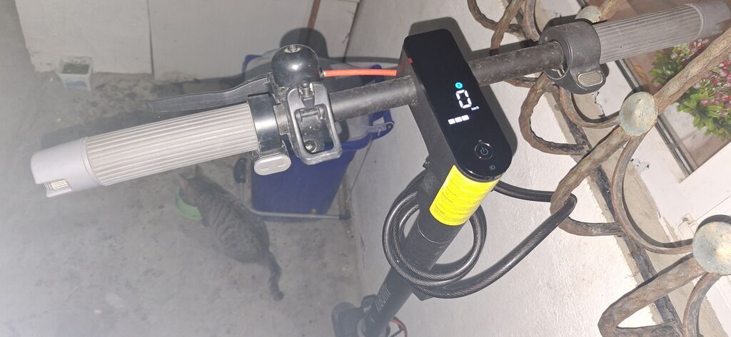 Elektrik skuter – Xiaomi (Uiwex brendli qol çubuğu üzərində “Xiaomi” — Skuterlər, Saray (3)