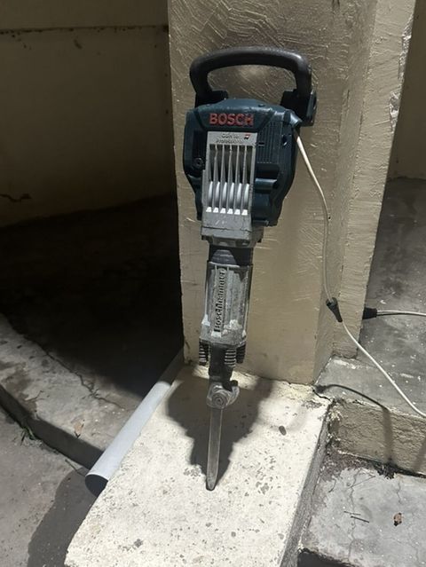 Bosch GSH 16 Professional elektrikli dağıdıcı/çəkic - Brend/model — Bakı