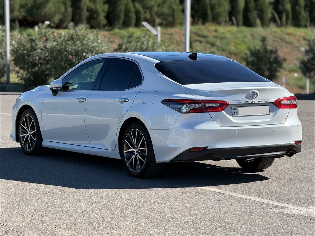 Toyota Camry, 2.5 L, 2023 il, 98 100 km — Avtomobillər, Bakı (8)