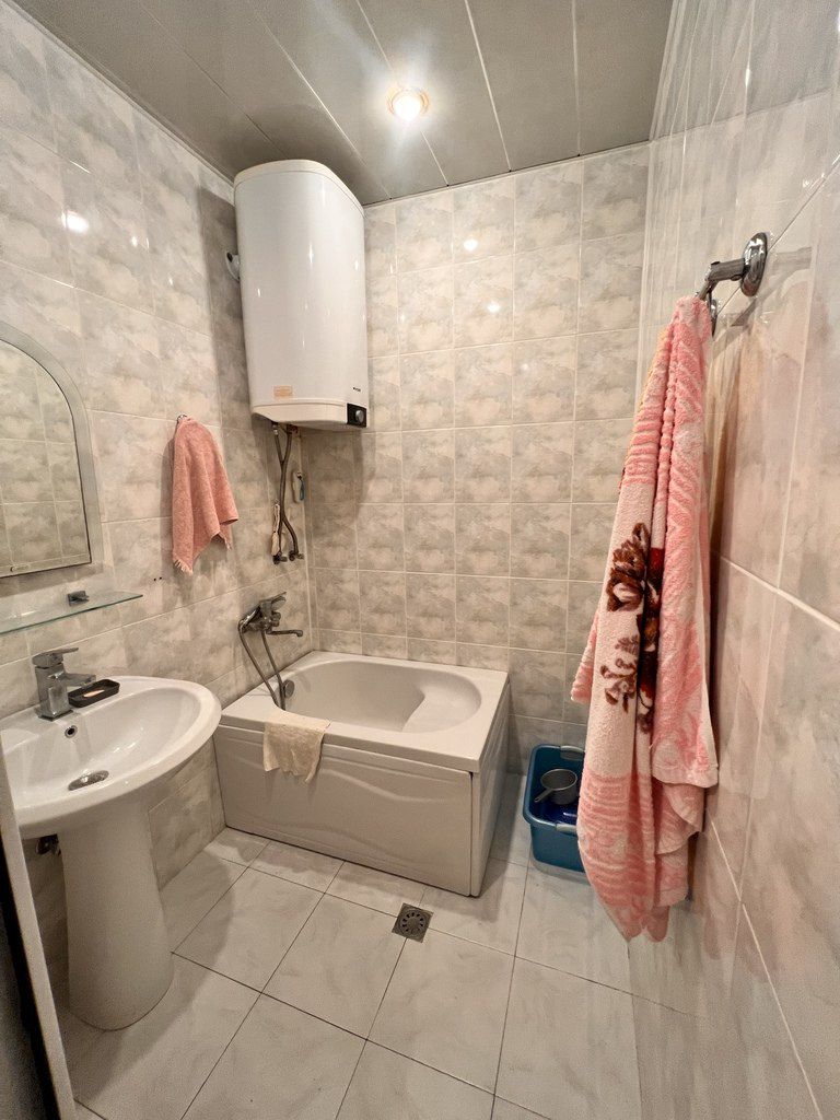 Satılır 2 otaqlı köhnə tikili 50 m² — Mənzil, Bakı (12)
