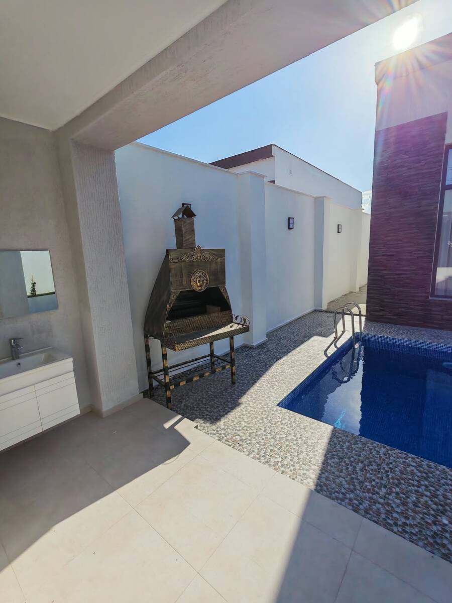 Satılır 4 otaqlı həyət evi/bağ evi 140 m² — Ev, villa, Bakı (4)