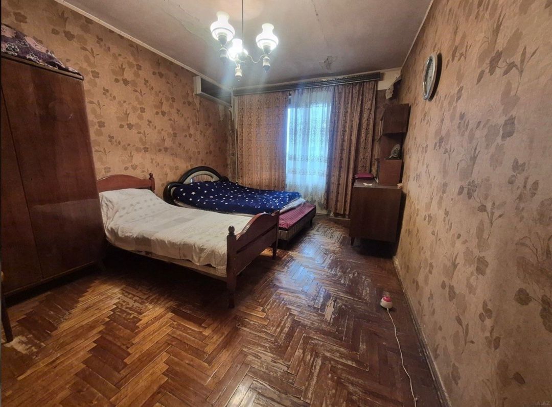 Satılır 4 otaqlı köhnə tikili 100 m² — Mənzil, Bakı (2)