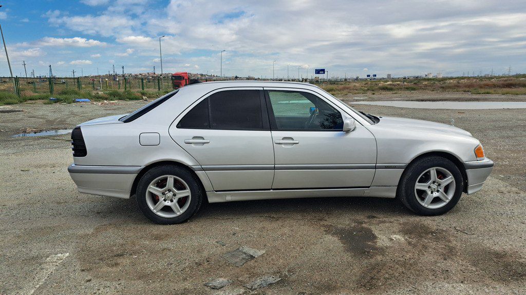 Mercedes C 180, 1.8 L, 1997 il, 574 743 km 35-BM-145 — Avtomobillər, Bakı (4)
