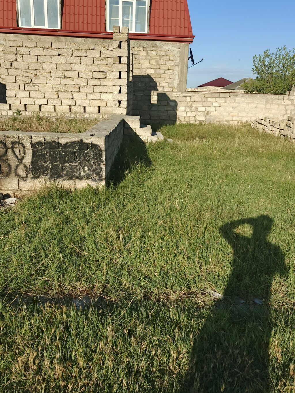 Satılır:maştağada seebrezin əsas gərişinnən asfalt yolnan 4/5 km — Ev, villa, Bakı