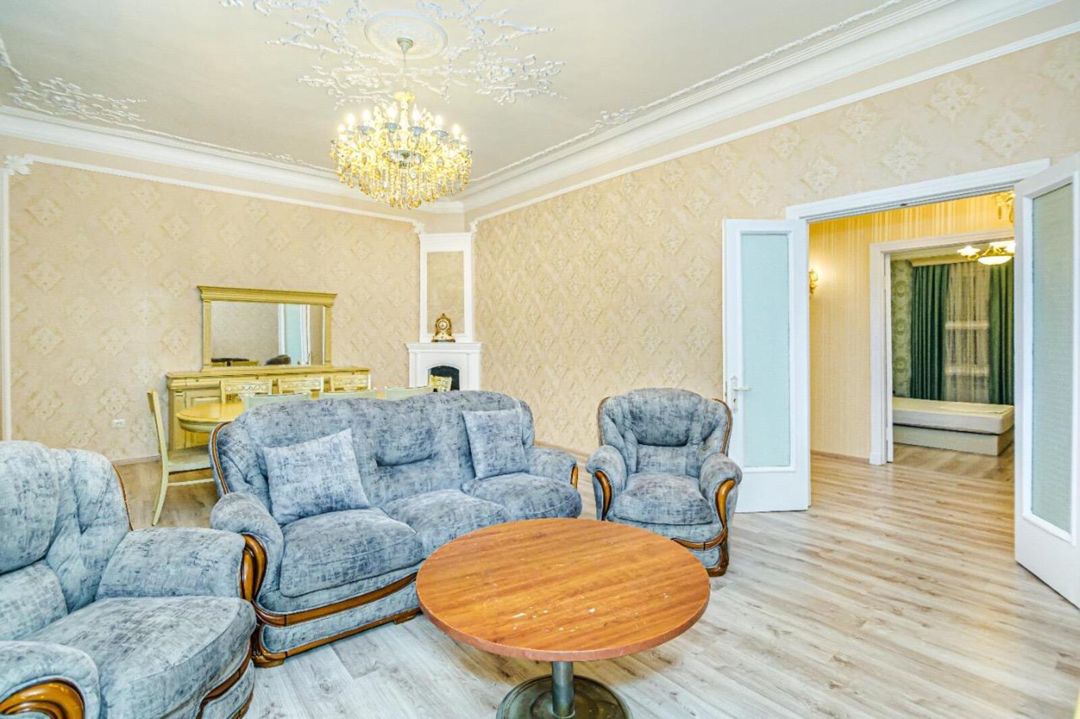 İcarəyə verilir 4 otaqlı köhnə tikili 100 m² — Mənzil, Bakı (6)