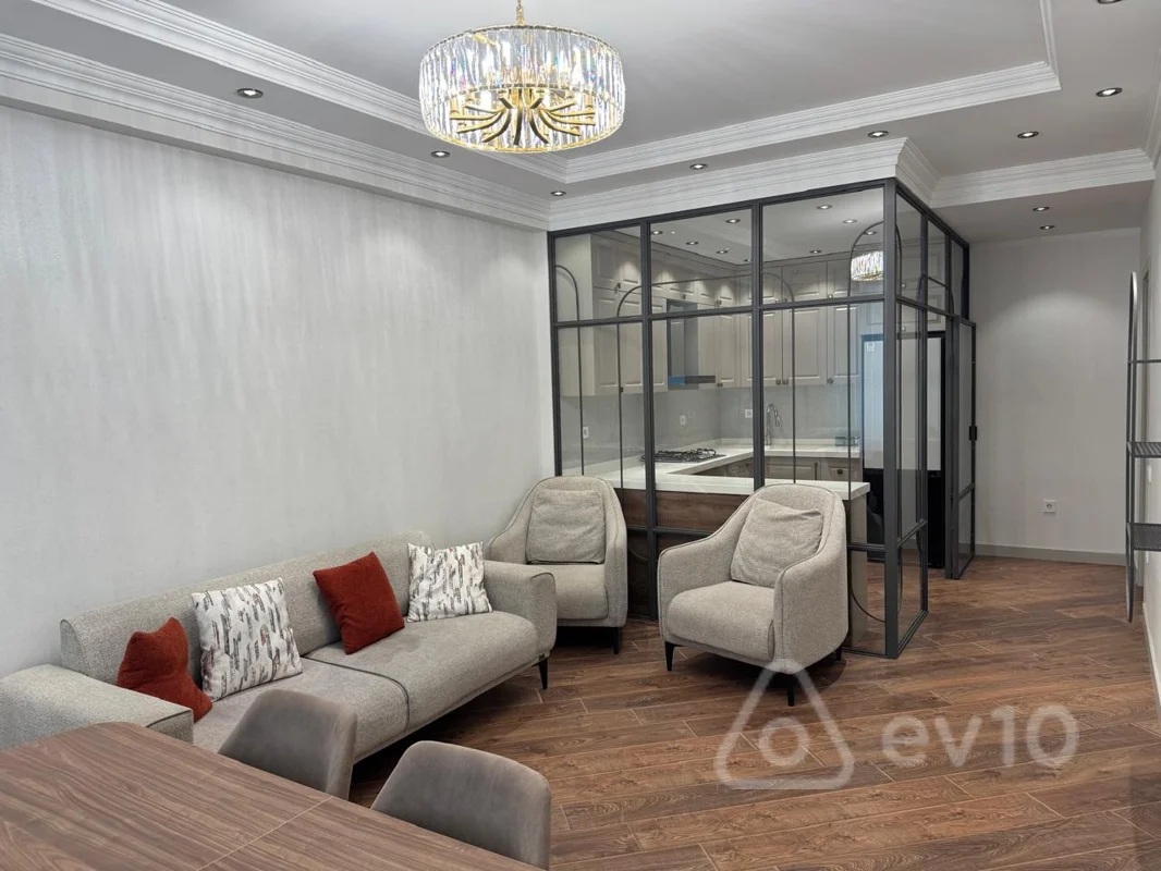 3 otaqlı mənzil, 95 m², Feyzulla Qasımov — kirayə — Bakı