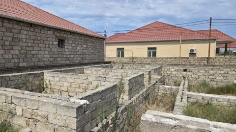 2.7 sot torpaq sahəsi, Xəzər r — Bakı