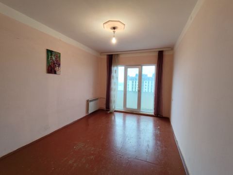Satılır 3 otaqlı köhnə tikili 90 m² — Bakı