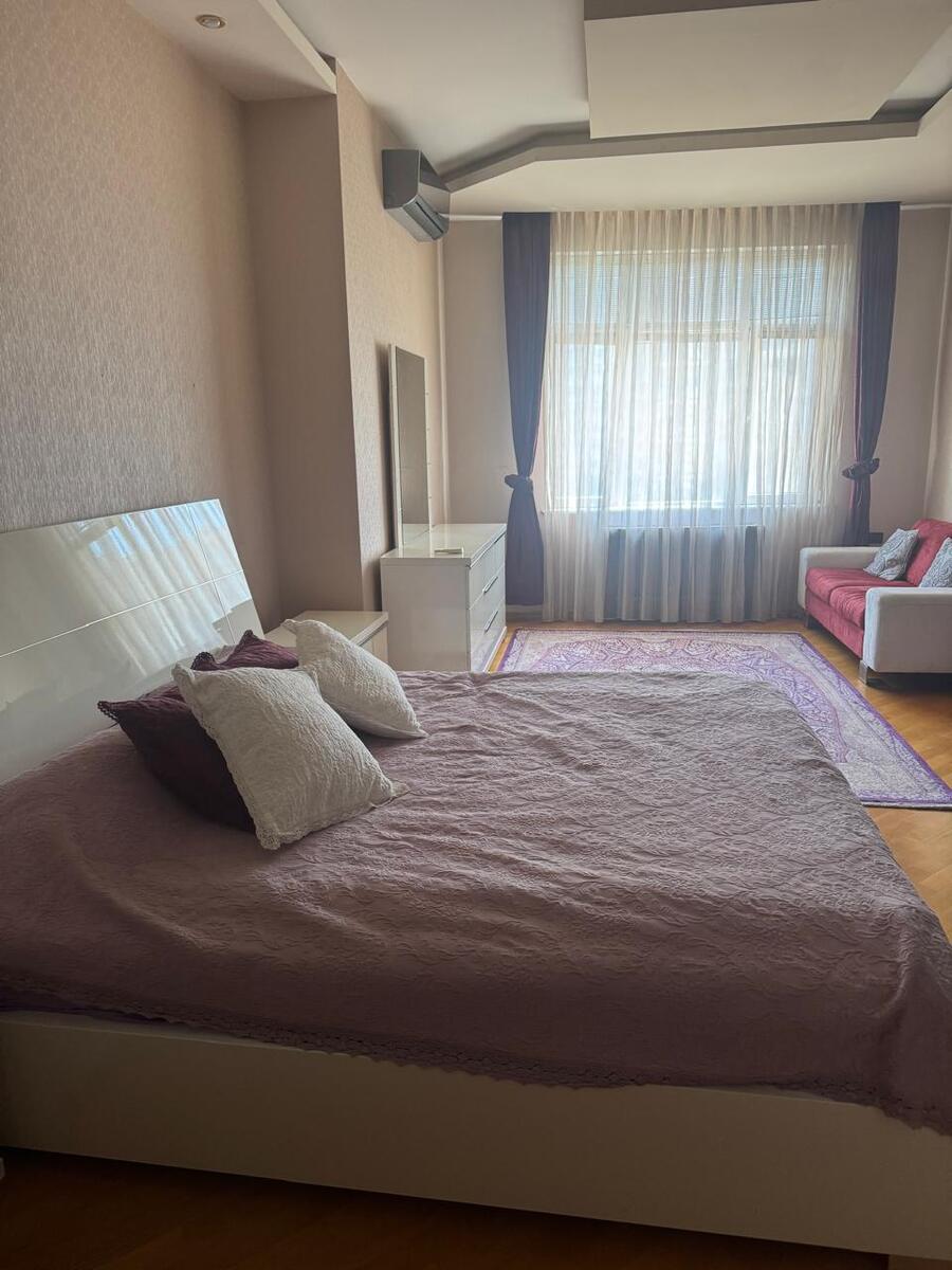 İcarəyə verilir 4 otaqlı yeni tikili 225 m² — Mənzil, Bakı (7)