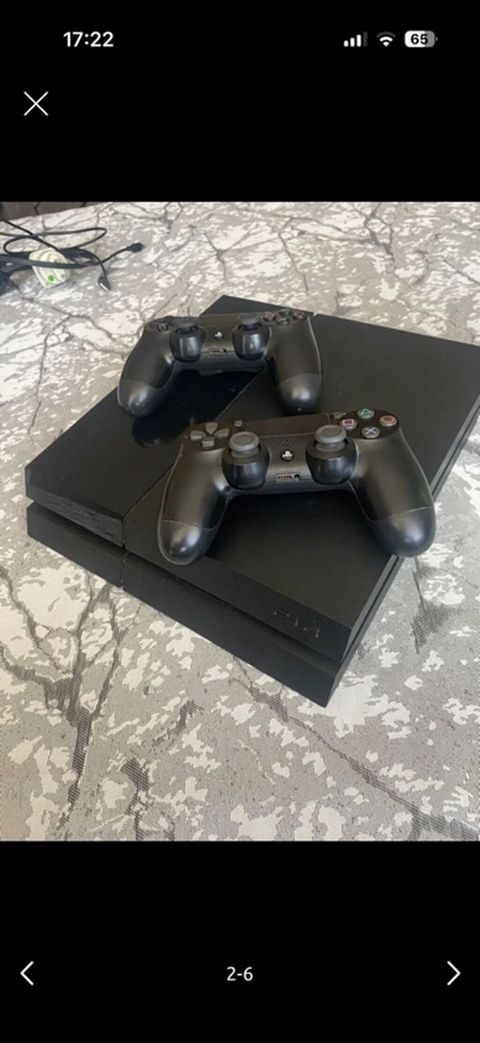 Playstation 4 500gb yaddash,iki pult(orginal) pultun biri şunurla — Bakı
