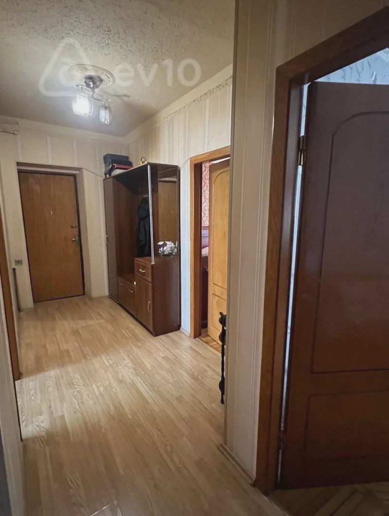 For sale: 4-room apartment (old building), 100 m² — Mənzil, Bakı (6)
