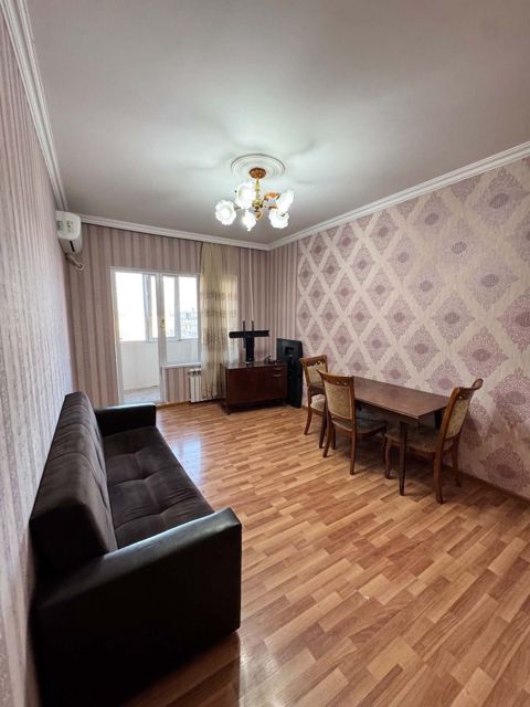 İcarəyə verilir 2 otaqlı köhnə tikili 60 m² — Bakı