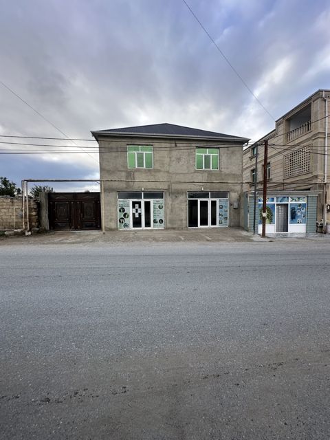 Satılır 3 otaqlı həyət evi/bağ evi 210 m² — Bakı