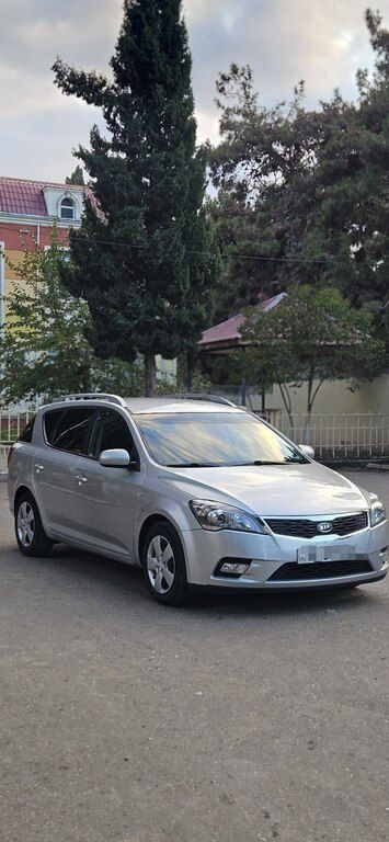 Kia Ceed SW, 1.4 L, 2010 il, 283 000 km — Avtomobillər, Tovuz (2)