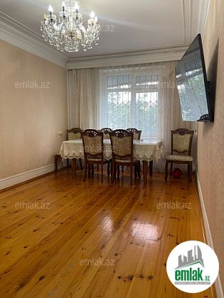 Satılır 3 otaqlı 90 m² köhnə tikili 9 mkr