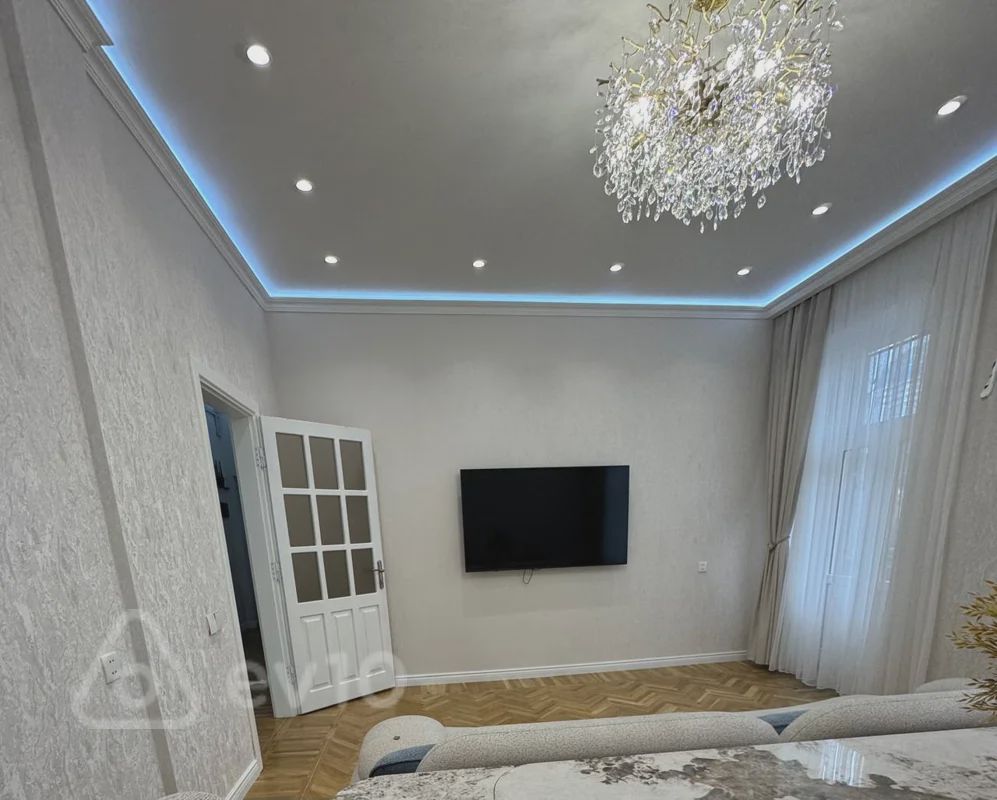 For rent: 3-room apartment (old building), 90 m² — Mənzil, Bakı (9)