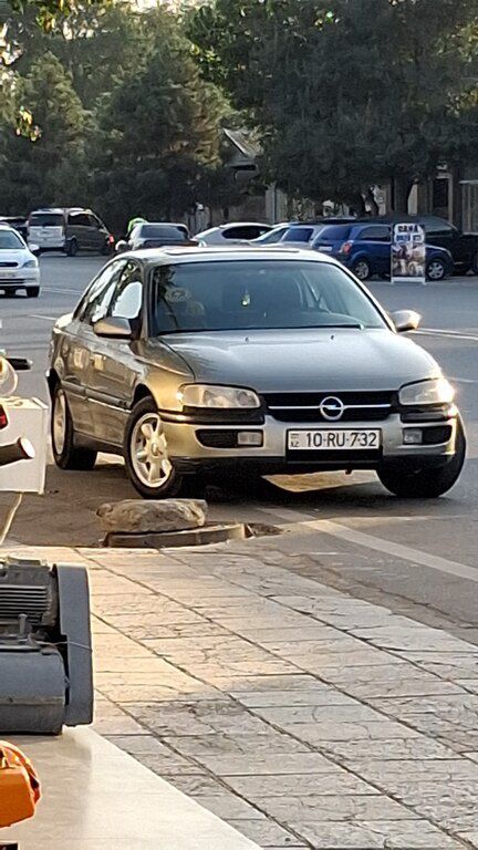 Opel Omega, 2.0 L, 1995 il, 85 500 km — Sabirabad
