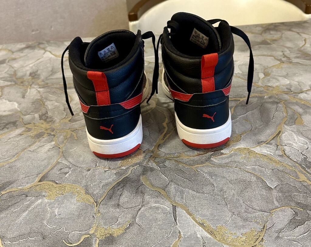 Puma yüksək boğazlı idman ayaqqabısı - Brend: Puma - Model: High-top — Krossovkalar, Bakı (2)