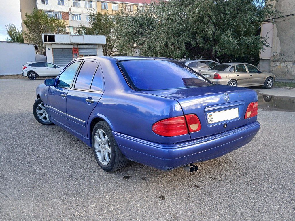 Mercedes E 200, 2.0 L, 1996 il, 326 056 km — Avtomobillər, Sumqayıt (4)