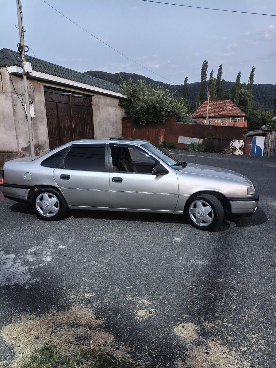 Opel Vectra, 1990 il 99-NB-662 — Avtomobillər, Qax (5)