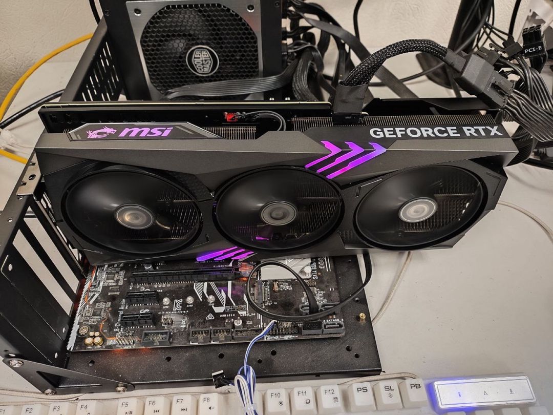 Video kart MSI RTX 4070 Ti Gaming X Trio 12GB — Kompüterlər və noutbuklar, Bakı (5)