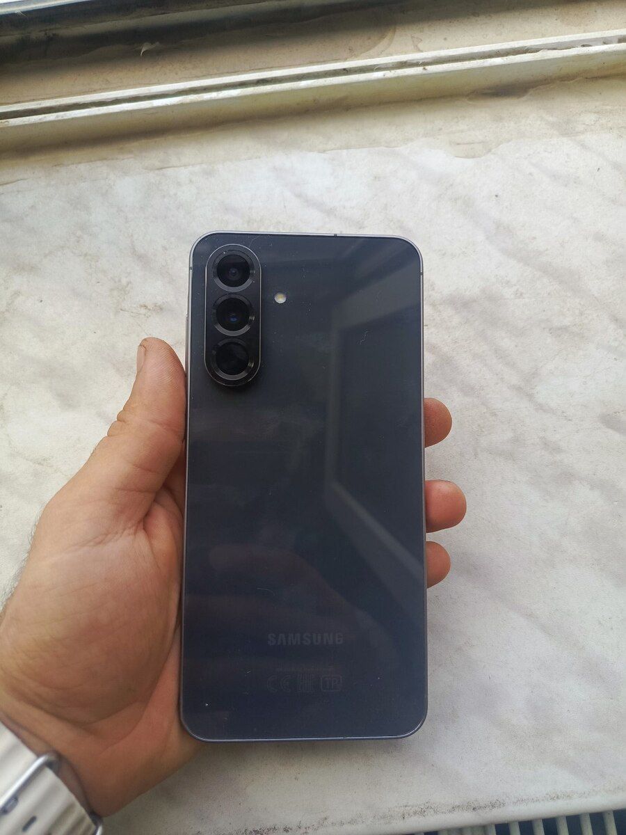 Samsung Galaxy A56 Awesome Graphite 256GB/8GB — Smartfonlar, Bakı (2)