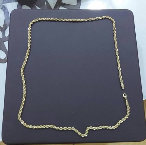 Qızıl boyunbağı — Bakı