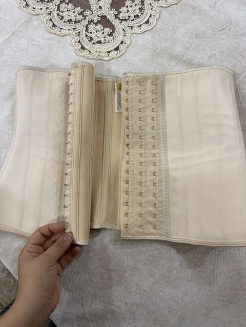 Qadınlar üçün bel korsetı (waist trainer) – bej rəng 2 eded qalıb qara — Gəncə